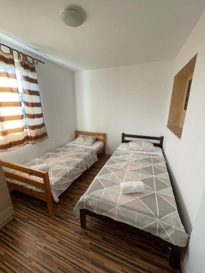 Apartment Ground Floor With Parking Erny Πούλα Εξωτερικό φωτογραφία