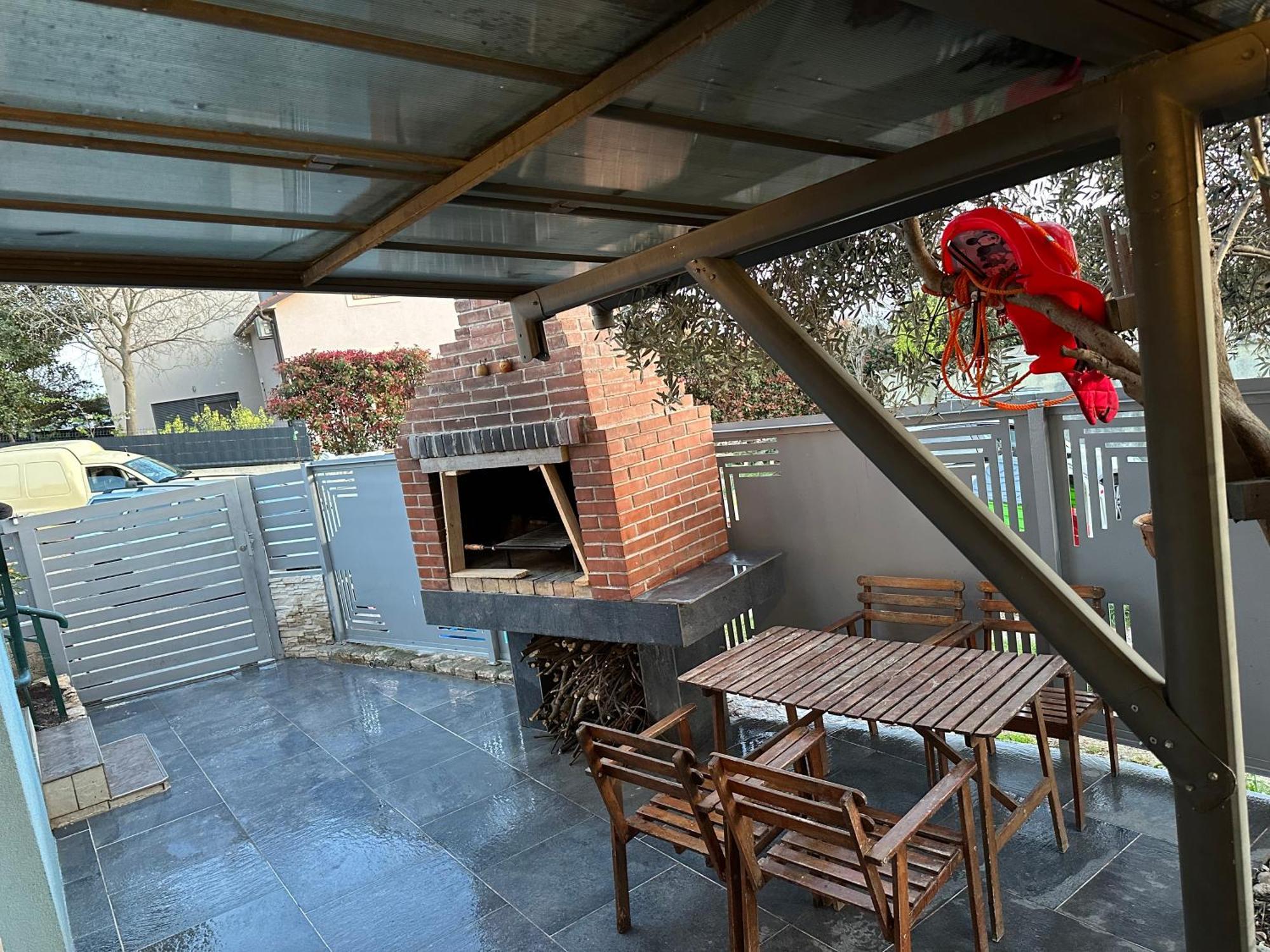Apartment Ground Floor With Parking Erny Πούλα Εξωτερικό φωτογραφία