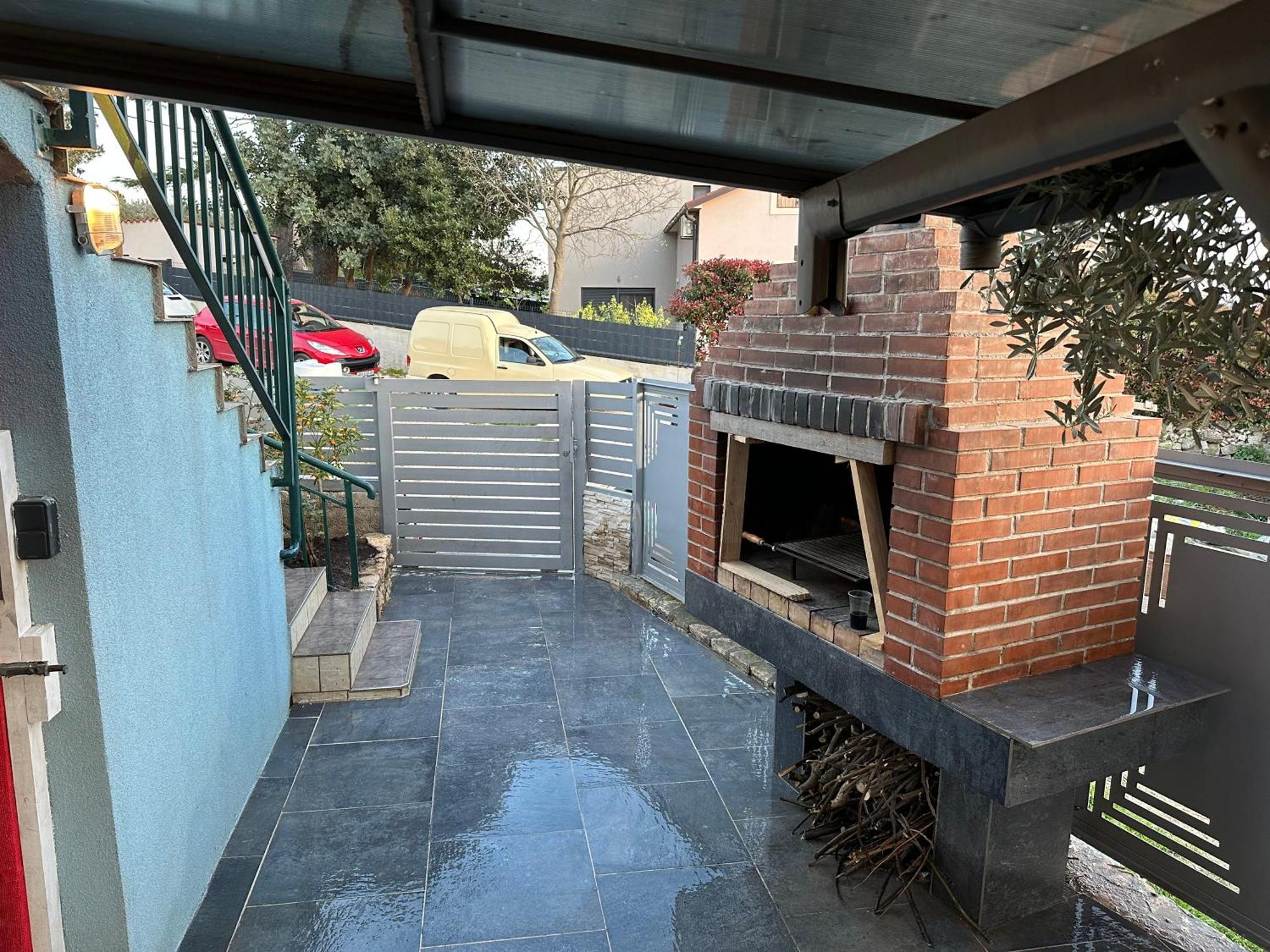 Apartment Ground Floor With Parking Erny Πούλα Εξωτερικό φωτογραφία